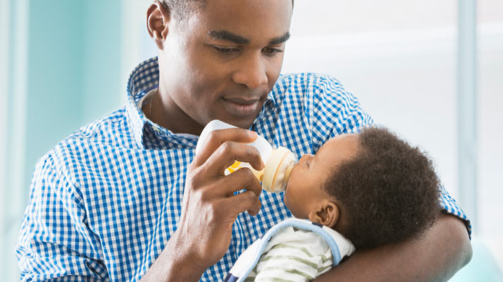 How to Bottle-Feed a Baby: Tips for Bottle-Feeding Your Newborn